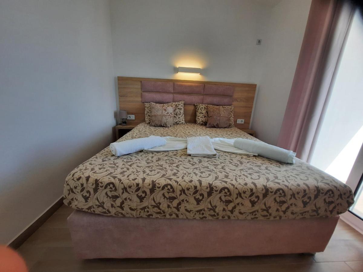 Studio Apartments Jupo Ulcinj Exterior foto